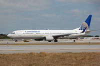 N32404 @ KFLL - CO B739 about to depart FLL - by FerryPNL