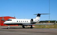 N575E @ ESSA - Gulfstream G4 [1007] Stockholm-Arlanda~SE 02/06/2002 - by Ray Barber