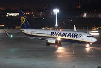 EI-DCY @ LOWS - Ryanair 737-800