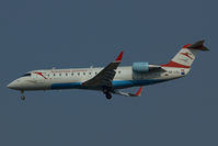 OE-LCL @ LOWW - Austrian Arrows Regionaljet