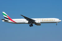 A6-EBU @ LOWW - Emirates - by Thomas Posch - VAP