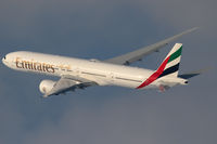 A6-EGE @ VIE - Emirates - by Joker767