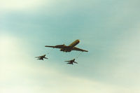 ZA149 @ EGQL - VC-10 K.3 of 101 Squadron at RAF Brize Norton with two accompanying Tornado aircraft demonstrating in-flight refuelling at the 1990 RAF Leuchars Airshow. - by Peter Nicholson