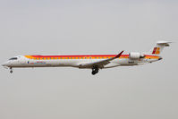 EC-LJS @ LEBL - Landing - by micka2b