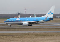 PH-BGW @ LOWW - KLM Boeing 737 - by Thomas Ranner
