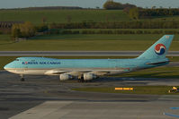 HL7497 @ LOWW - Korean Air Cargo Boeing 747-400