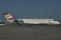 OE-LRF @ LOWW - Austrian Arrows Regionaljet