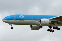 PH-BQO @ EHAM - KLM Royal Dutch Airlines Boeing B777-206/ER final approach in EHAM/AMS - by Janos Palvoelgyi
