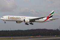 A6-EGK @ EDDL - Emirates, Boeing 777-31HER, CN: 41071/981 - by Air-Micha