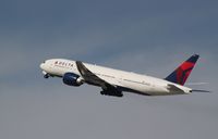 N705DN @ KLAX - Boeing 777-200LR - by Mark Pasqualino