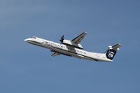 N430QX @ KLAX - DHC-8-400
