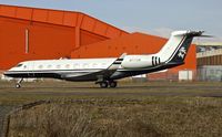 N711SW @ EGGW - Gulfstream Aerospace G650, c/n: 6007 taxying in at Luton - by Terry Fletcher