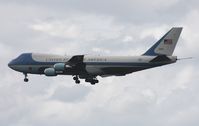 82-8000 @ MCO - Air Force One - by Florida Metal