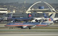 N901NN @ KLAX - Taxiing to gate at LAX - by Todd Royer