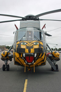 XV712 @ EGDY - At the Air Day. Tiger Markings. - by Howard J Curtis