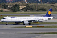 D-AISU @ VIE - Lufthansa - by Chris Jilli