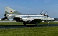 38 68 @ ETSN - taxying to the flightline