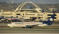 N861AM @ KLAX - Taxiing to gate at LAX - by Todd Royer