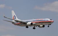 N847NN @ KMIA - Boeing 737-800