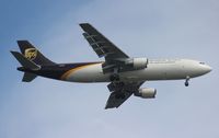N122UP @ MCO - UPS A300