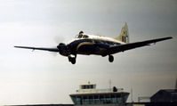 VP959 @ FAB - Devon C.2 of the Royal Aircraft Establishment at Farnborough landing during the 1972 Farnborough Airshow. - by Peter Nicholson