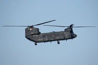 85-24346 @ NFW - US Army Chinook landing at NAS Fort Worth - by Zane Adams