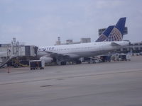 N454UA @ IAH - a320 - by christian maurer