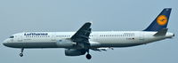 D-AIDJ @ EDDF - Lufthansa, is landing at Frankfurt Int´l (EDDF) - by A. Gendorf