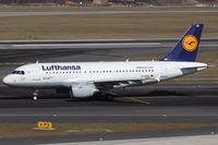 D-AIBE @ EDDL - Lufthansa, Airbus A319-112, CN: 4511, Aircraft Name: Schönefeld - by Air-Micha