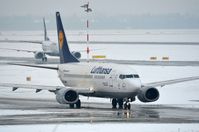 D-ABIW @ EDDL - LH B735 in DUS. - by FerryPNL