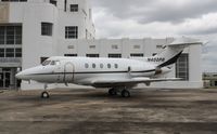 N400PR @ KHOU - DH 125-400A