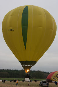G-ONIX - At the 2013 Icicle Balloon Meet, Savernake Forest, Wilts. - by Howard J Curtis