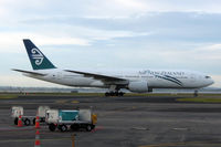 ZK-OKH @ NZAA - At Auckland - by Micha Lueck