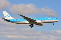 PH-AOM @ EHAM - KLM A332 landing - by FerryPNL