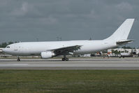 N68142 @ KMIA - A300B4