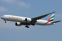 A6-EGF @ VIE - Emirates - by Chris Jilli