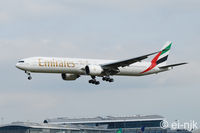 A6-EBP @ EIDW - UAE 161 about to land Rwy 28 at Dublin. - by Noel Kearney