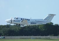 N505FK @ ORL - Beech A200