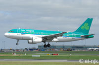 EI-EPT @ EIDW - Landing Rwy 28 at Dublin Airport. - by Noel Kearney