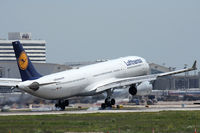 D-AIKE @ DFW - Lufthansa landing at DFW Airport - by Zane Adams