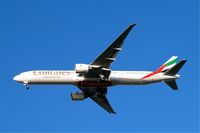 A6-ECH @ EGLL - Boeing 777-31HER [35581] (Emirates Ailines) Home~G 26/11/2009 - by Ray Barber