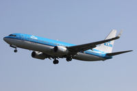 PH-BXC @ EGLL - KLM, on approach to runway 27L. - by Howard J Curtis