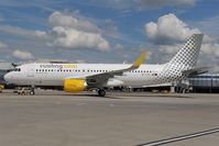 EC-LVP @ LOWW - Vueling Airbus A320 - by Dietmar Schreiber - VAP