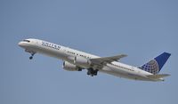N567UA @ KLAX - Departing LAX - by Todd Royer