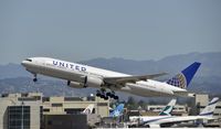 N206UA @ KLAX - Departing LAX - by Todd Royer