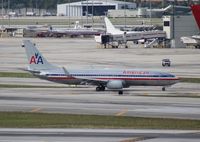 N992AN @ MIA - American 737-800 - by Florida Metal