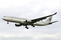 A7-AEB @ EGLL - Airbus A330-302 [637] (Qatar Airways) Heathrow~G 20/11/2006. Earlier scheme. - by Ray Barber