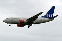 LN-RPU @ EGLL - Boeing 737-683 [28312] (SAS Scandinavian Airlines) Heathrow~G 20/11/2006 - by Ray Barber