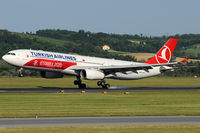 TC-JNI @ VIE - Turkish Airlines - by Chris Jilli
