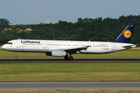 D-AISK @ VIE - Lufthansa - by Chris Jilli